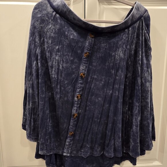 Torrid mini super soft button up blue distressed skirt size 2x NWT - Picture 6 of 7